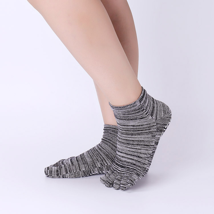 Non-Slip Yoga Socks with Grips - Pilates Yoga Barre recension och pris